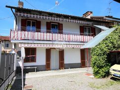 Casa Bi/Trifamiliare in Residenziale
