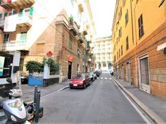 Negozio/Locale commerciale in Commerciale