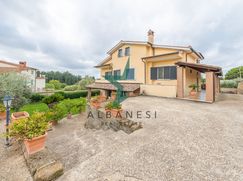 Villa in Residenziale