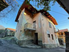 Casa Bi/Trifamiliare in Residenziale