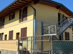 Casa Bi/Trifamiliare in Residenziale