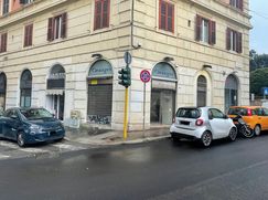 Negozio/Locale commerciale in Commerciale