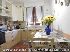 Casa Bi/Trifamiliare in Residenziale