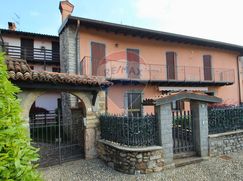 Casa Bi/Trifamiliare in Residenziale