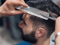 Attività/Licenza (con o senza mura) in Commerciale