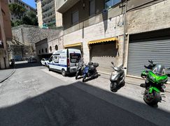 Attività/Licenza (con o senza mura) in Commerciale