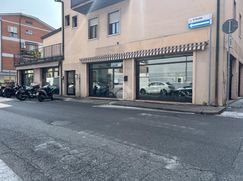 Negozio/Locale commerciale in Commerciale