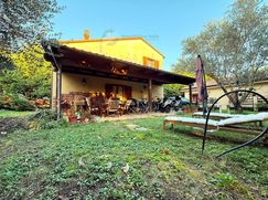 Casa Bi/Trifamiliare in Residenziale