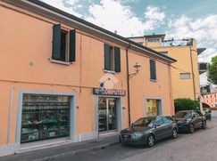 Negozio/Locale commerciale in Commerciale