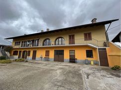 Casa Bi/Trifamiliare in Residenziale