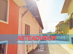 Casa Bi/Trifamiliare in Residenziale