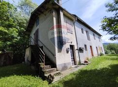 Casa Bi/Trifamiliare in Residenziale