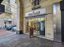 Attività/Licenza (con o senza mura) in Commerciale
