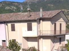 Casa Bi/Trifamiliare in Residenziale
