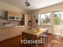 Casa Bi/Trifamiliare in Residenziale