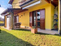 Casa Bi/Trifamiliare in Residenziale