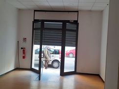 Negozio/Locale commerciale in Commerciale