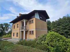 Casa Bi/Trifamiliare in Residenziale