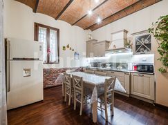 Casa Bi/Trifamiliare in Residenziale