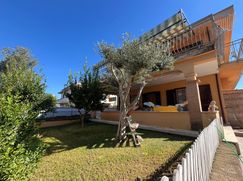 Casa Bi/Trifamiliare in Residenziale