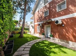 Casa Bi/Trifamiliare in Residenziale