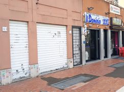 Negozio/Locale commerciale in Commerciale