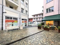 Negozio/Locale commerciale in Commerciale
