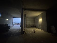 Negozio/Locale commerciale in Commerciale