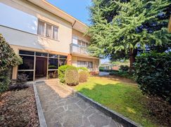 Casa Bi/Trifamiliare in Residenziale