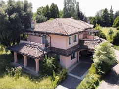Villa in Residenziale