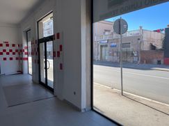 Negozio/Locale commerciale in Commerciale