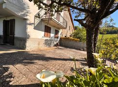 Casa Bi/Trifamiliare in Residenziale