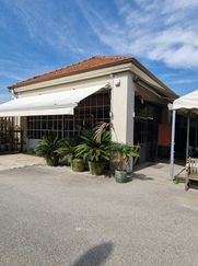 Negozio/Locale commerciale in Commerciale