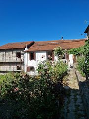 Casa Bi/Trifamiliare in Residenziale