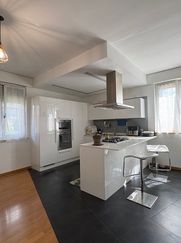 Casa Bi/Trifamiliare in Residenziale