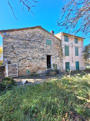 Casa Bi/Trifamiliare in Residenziale