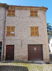 Casa Bi/Trifamiliare in Residenziale