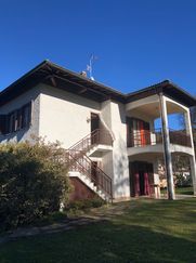 Casa Bi/Trifamiliare in Residenziale
