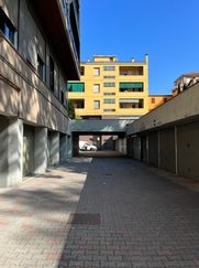Negozio/Locale commerciale in Commerciale