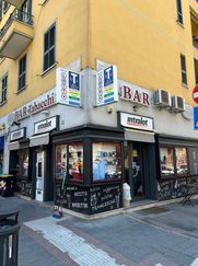 Attività/Licenza (con o senza mura) in Commerciale