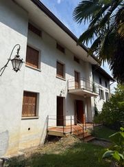 Casa Bi/Trifamiliare in Residenziale