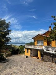 Casa Bi/Trifamiliare in Residenziale