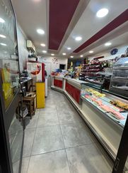 Attività/Licenza (con o senza mura) in Commerciale
