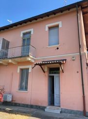 Casa Bi/Trifamiliare in Residenziale