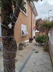 Casa Bi/Trifamiliare in Residenziale