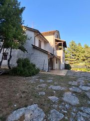 Casa Bi/Trifamiliare in Residenziale