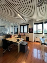 Ufficio in Commerciale