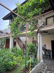 Casa Bi/Trifamiliare in Residenziale