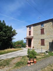 Casa Bi/Trifamiliare in Residenziale