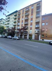 Negozio/Locale commerciale in Commerciale